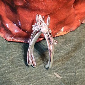 Gerry's Wishbone Brooch